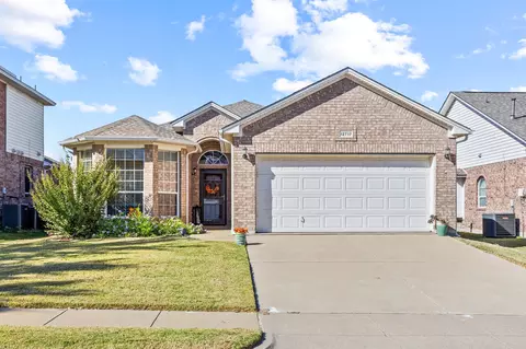 12717 Hannahsville Ln, Fort Worth, TX 76244