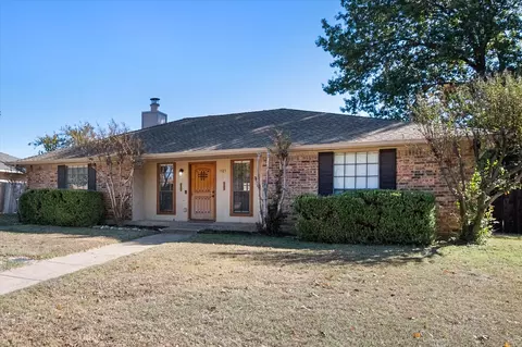 505 Meadow Rdg, Cedar Hill, TX 75104