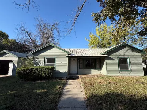 318 N Dale Ave, Stephenville, TX 76401