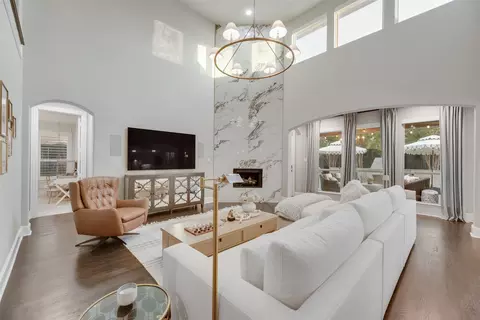 615 Caveson Dr, Frisco, TX 75036