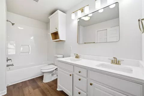 Bath - 10124 Colony Dr, Waco, TX 76708 photo 2 of 2