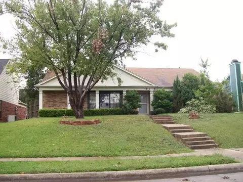 1612 Huntington Dr, Mesquite, TX 75149