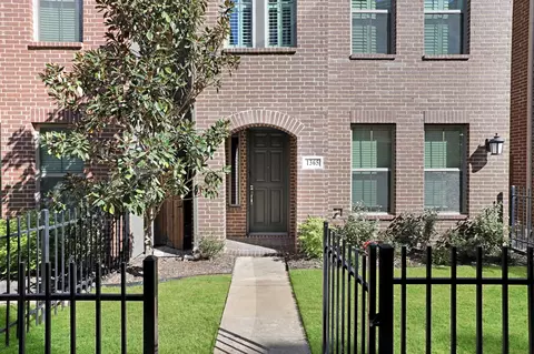 1365 Arch Pl, Dallas, TX 75215