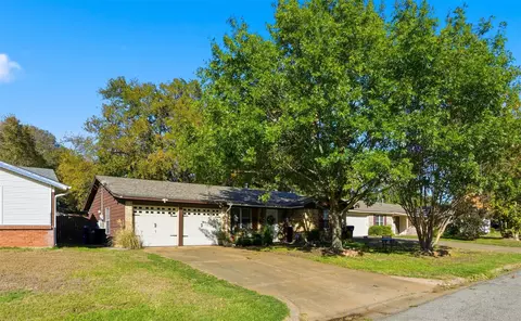 145 Bob White Rd, Denison, TX 75020