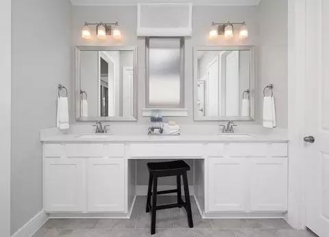 Bath - 1712 Nesting Robin Ln, Krum, TX 76249 photo 1 of 5