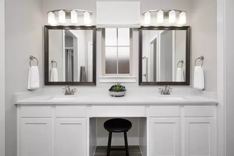 Bath - 1712 Nesting Robin Ln, Krum, TX 76249 photo 5 of 5