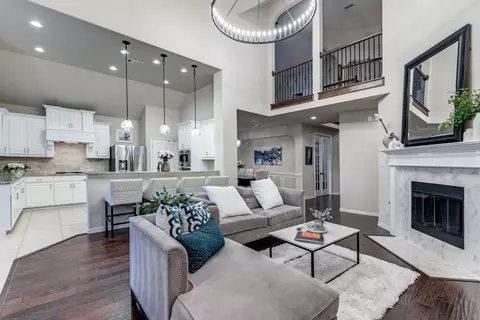 1080 Chestnut Dr, Frisco, TX 75036