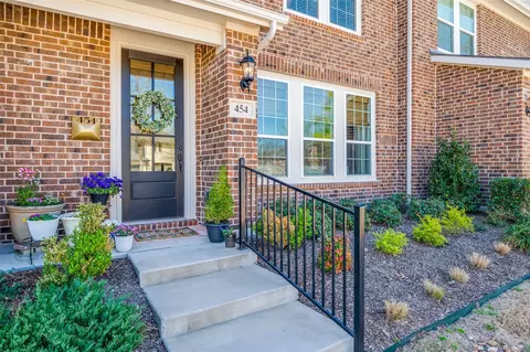 454 Madison Ave, Fairview, TX 75069