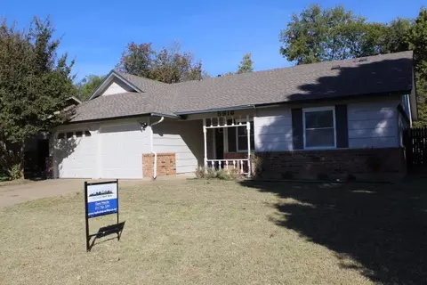 5916 Sea Breeze Ln, Fort Worth, TX 76135
