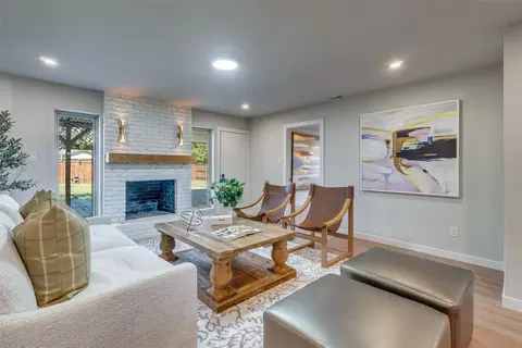 7761 La Cosa Dr, Dallas, TX 75248