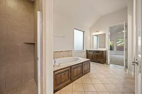 Bath - 6800 Cache Ct, Irving, TX 75039 photo 2 of 5