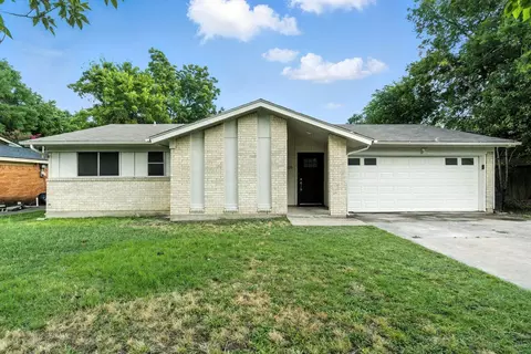 8020 Cross Dr, North Richland Hills, TX 76182