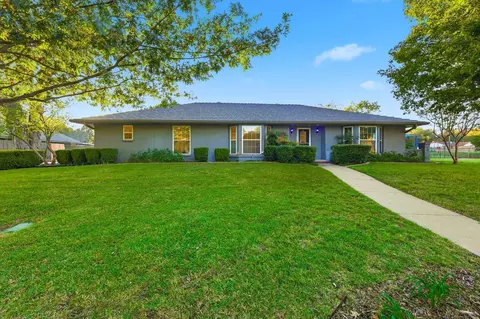 4124 Twilight Dr S, Benbrook, TX 76116