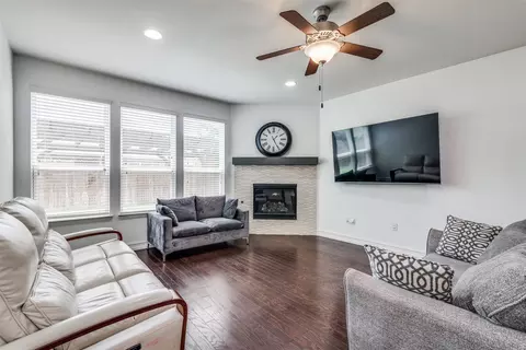 Living - 6509 Roaring Crk, Argyle, TX 76226 photo 1 of 1