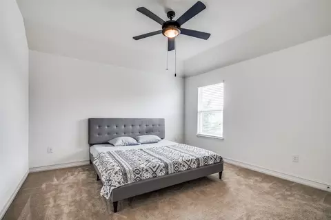 Bedroom - 6509 Roaring Crk, Argyle, TX 76226 photo 2 of 4