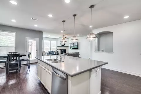 Kitchen - 6509 Roaring Crk, Argyle, TX 76226 photo 3 of 3