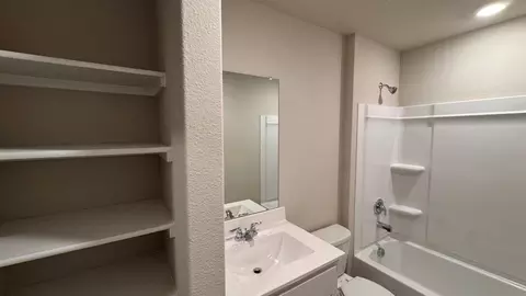 557 Arroyo Dr, Cleburne, TX 76033 photo 12