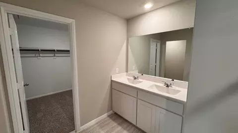 557 Arroyo Dr, Cleburne, TX 76033 photo 9
