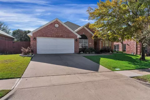 5212 Birch Grove Ln, Fort Worth, TX 76137