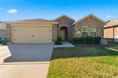 1012 Poinsettia Blvd, Denton, TX 76209