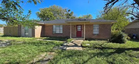 2000 S Stemmons St, Sanger, TX 76266