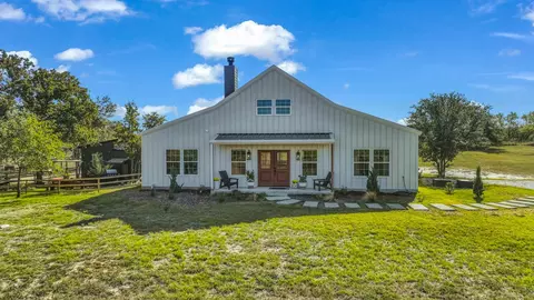 150 Cherokee Trl, Springtown, TX 76082