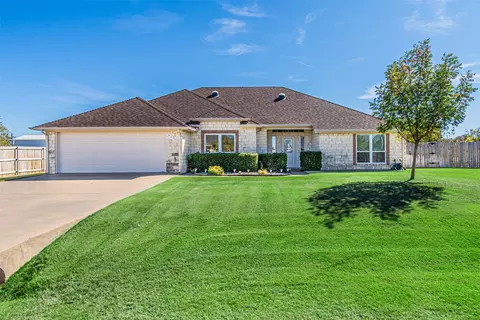 617 Parker Ln, Granbury, TX 76048