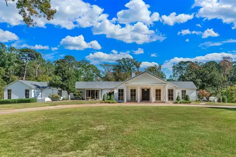 10405 Ellerbe Rd, Shreveport, LA 71106