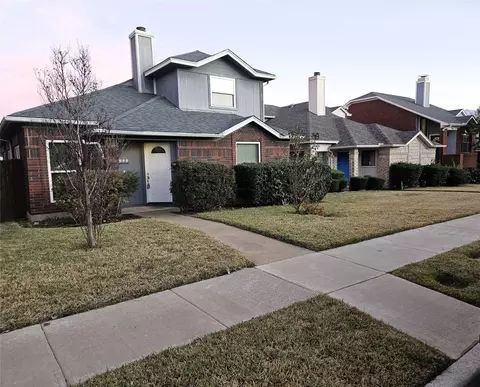 2924 Sunset Point Ln, Carrollton, TX 75007