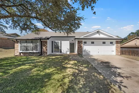 612 Angel Fire Dr, Hewitt, TX 76643