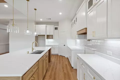 Kitchen - 1876 Meadowview, Canton, TX 75103 photo 2 of 4