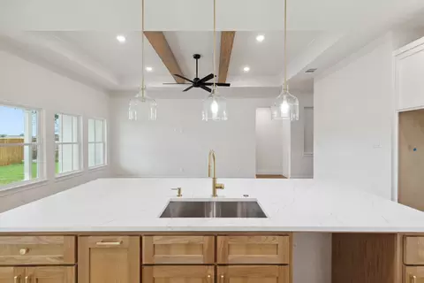 Kitchen - 1876 Meadowview, Canton, TX 75103 photo 3 of 4