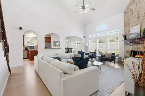 517 Royal Oak Dr, Murphy, TX 75094