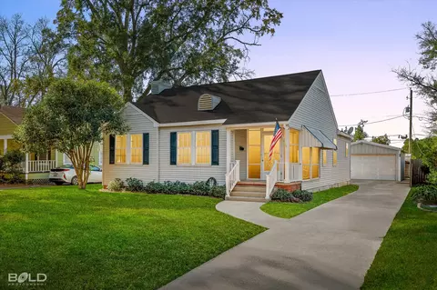3646 Greenway Pl, Shreveport, LA 71105