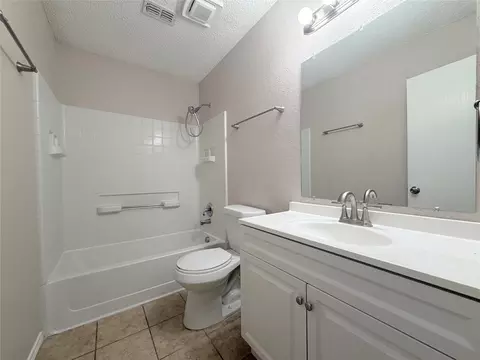 Bath - 1826 Trailview Dr, Terrell, TX 75160 photo 3 of 4
