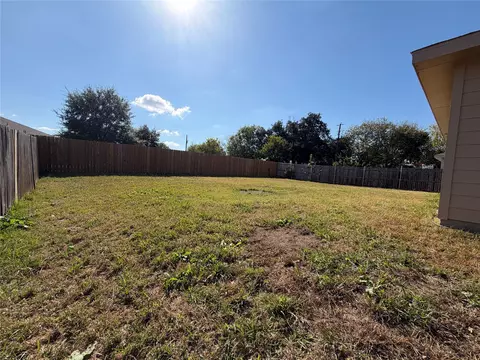 Exterior - 1826 Trailview Dr, Terrell, TX 75160 photo 5 of 6