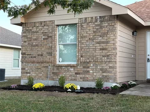 Exterior - 1826 Trailview Dr, Terrell, TX 75160 photo 3 of 6