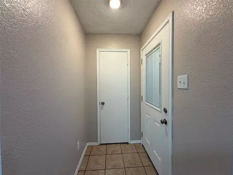 Entry Way - 1826 Trailview Dr, Terrell, TX 75160 photo 1 of 2
