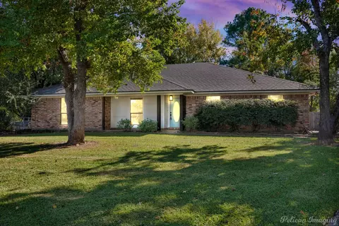 421 Edgemont Dr, Bossier City, LA 71111
