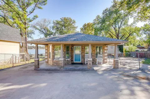 1231 E Lake Dr, Weatherford, TX 76087