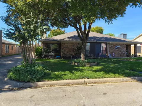 5729 Cancun Dr, North Richland Hills, TX 76180