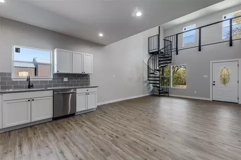 Living - 313 N Main St, Randolph, TX 75475 photo 2 of 7
