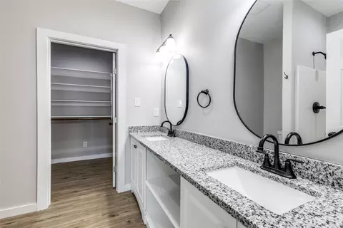 Bath - 313 N Main St, Randolph, TX 75475 photo 1 of 3