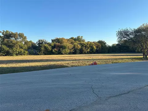 5717 Wilbarger St, Fort Worth, TX 76119