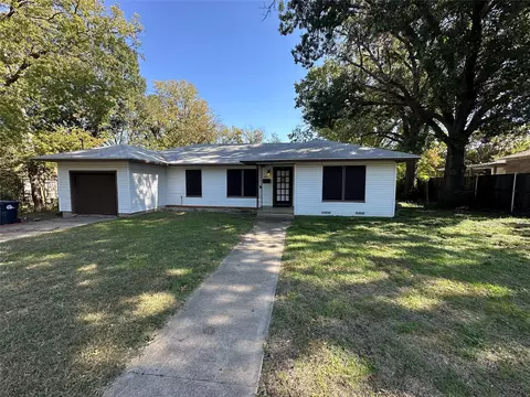 1014 Hillcrest St, Denton, TX 76201