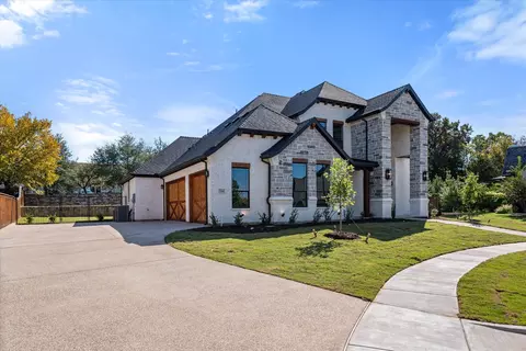 7400 Winding Way Dr, Arlington, TX 76001
