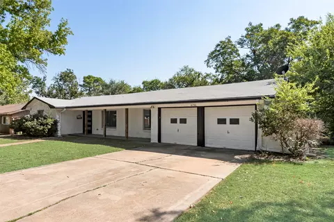 6716 Karen Dr, North Richland Hills, TX 76180