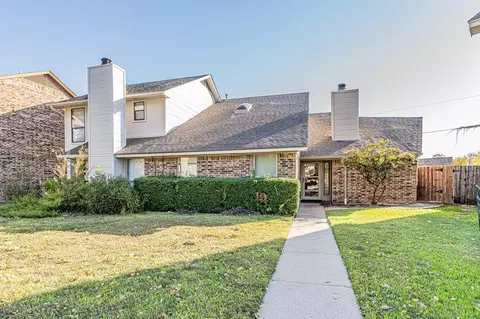 19 Gittiban Pl, Pantego, TX 76013