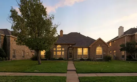 8502 Linda Vista Dr, Rowlett, TX 75088
