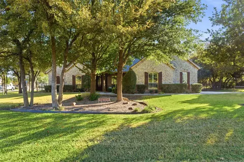 5209 Arbor Mill Dr, Fort Worth, TX 76135